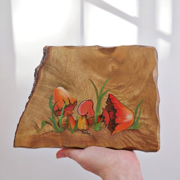 60s vintage Myrtlewood hand-painted mushroom wall décor 9” x 7” - Picture 9 of 10